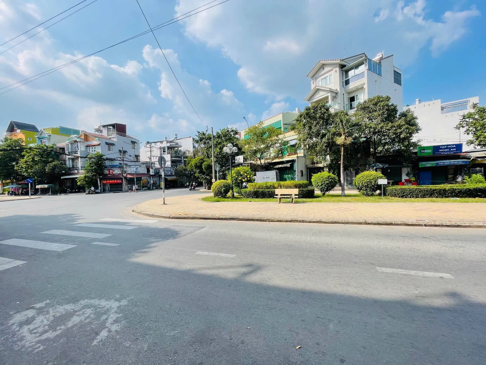 Bán biệt thự hẻm VIP 160m² Tân Sơn Nhì 21 tỷ - Ảnh 1