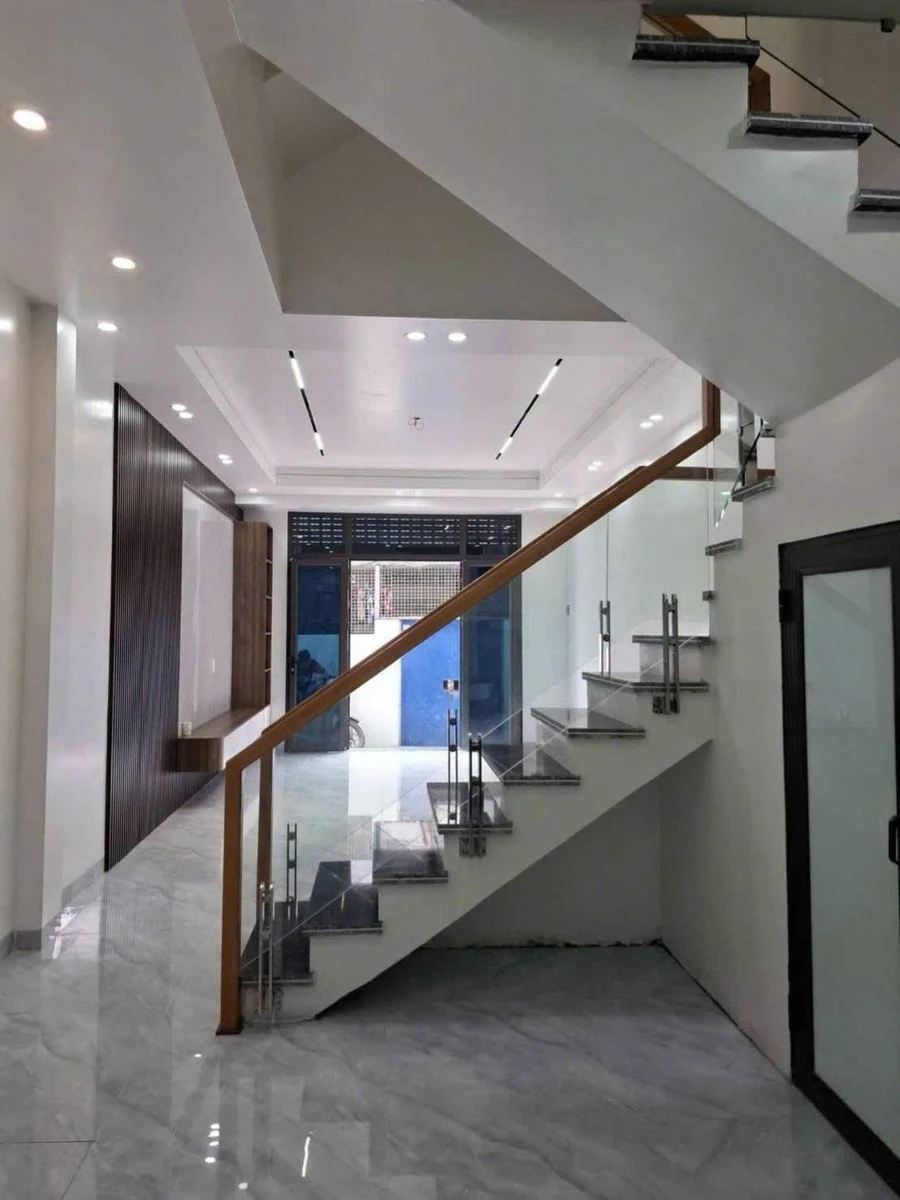 Bán nhà 4 tầng 48m2 ngã 6 Quán Trữ Quận 7 - Ảnh thu nhỏ 2