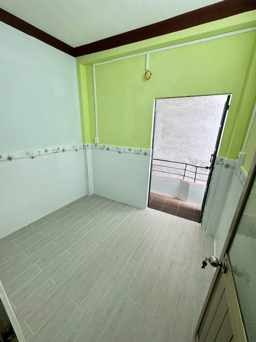 Bán nhà Bình Đông Q8, 2PN 2WC, 13.5m², 2 tỷ 230 - Ảnh thu nhỏ 2