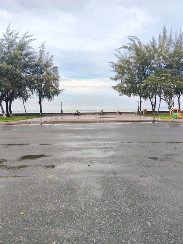 Bán đất nền mặt tiền đường Tôn Đức Thắng, view biển, 262,5m2, Rạch Giá