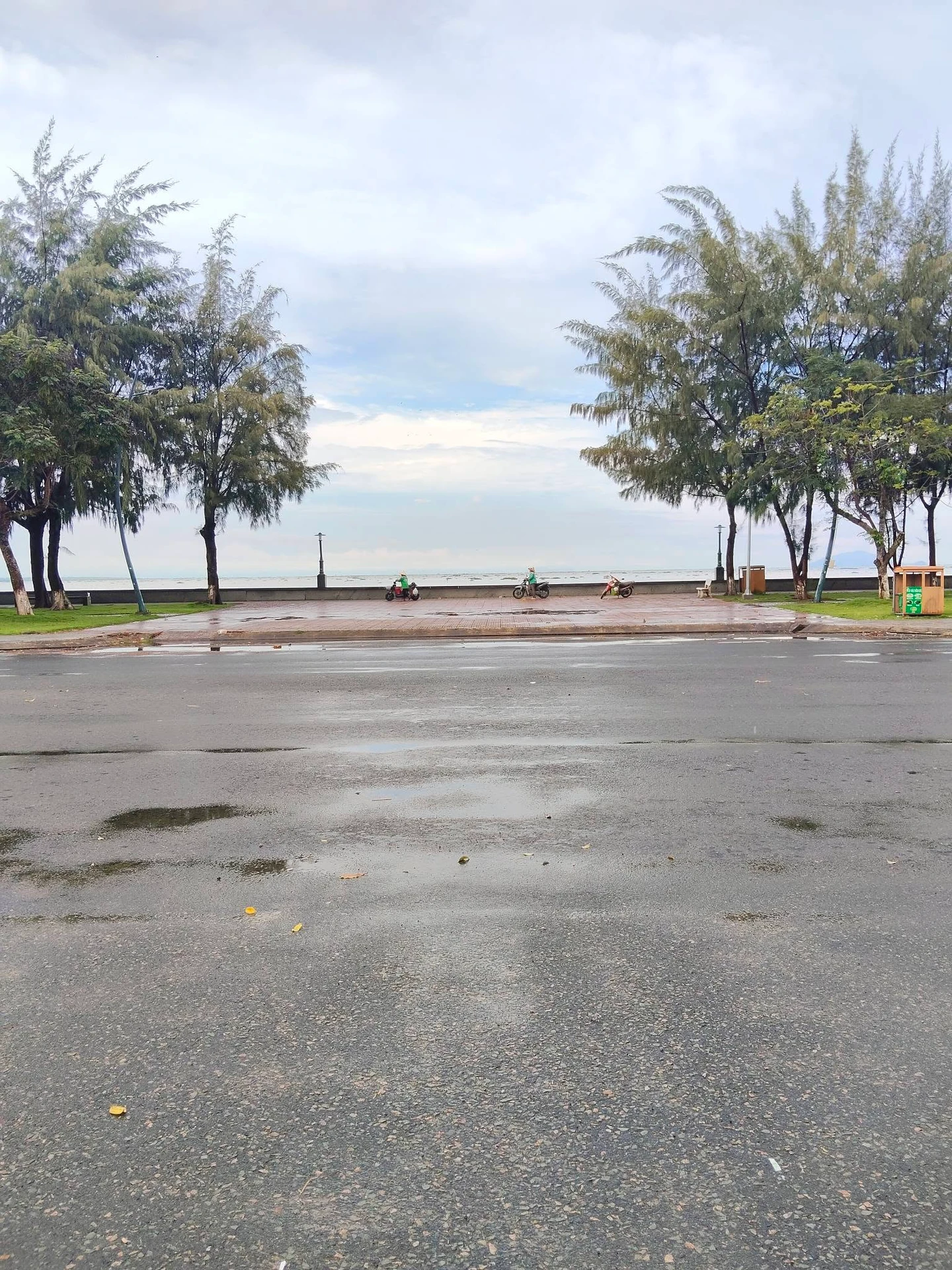 Bán đất nền mặt tiền đường Tôn Đức Thắng, view biển, 262,5m2, Rạch Giá - Ảnh 1