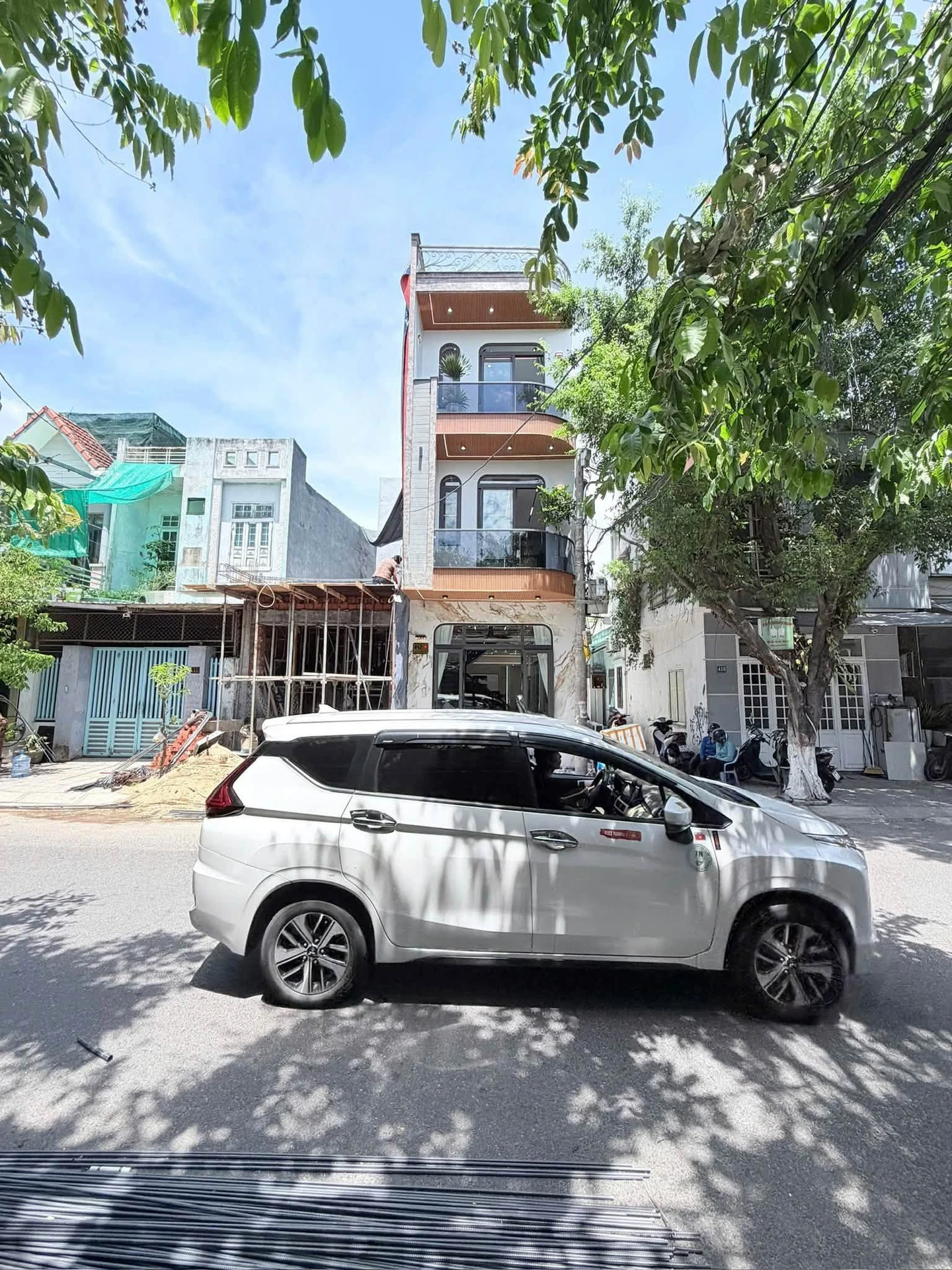 Bán nhà 3 tầng 158m² mặt tiền Quận 1 - Ảnh 1