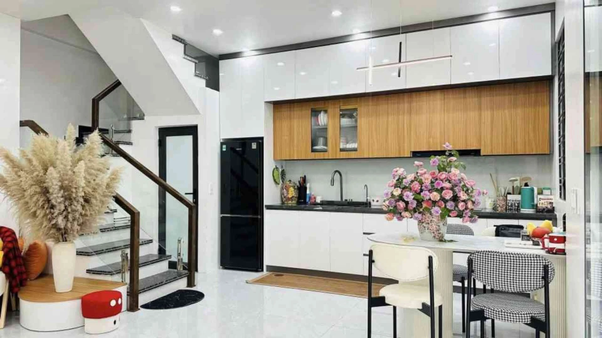 Bán nhà góc Tôn Đức Thắng 45m² 3 tầng 3,3 tỷ - Ảnh 1