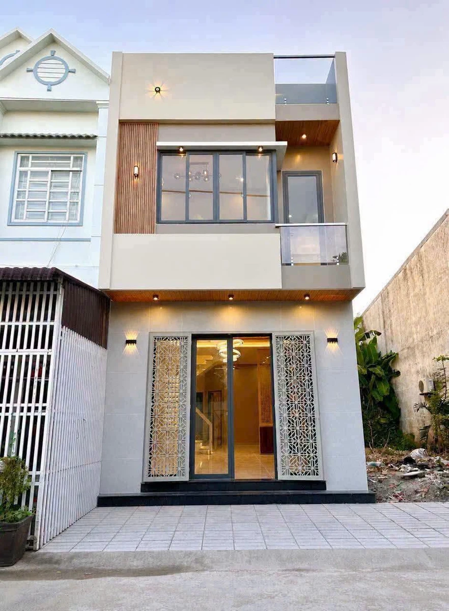 Bán nhà mặt tiền Đặng Thái Mai 76m² 3 phòng ngủ Rạch Giá - Ảnh 1