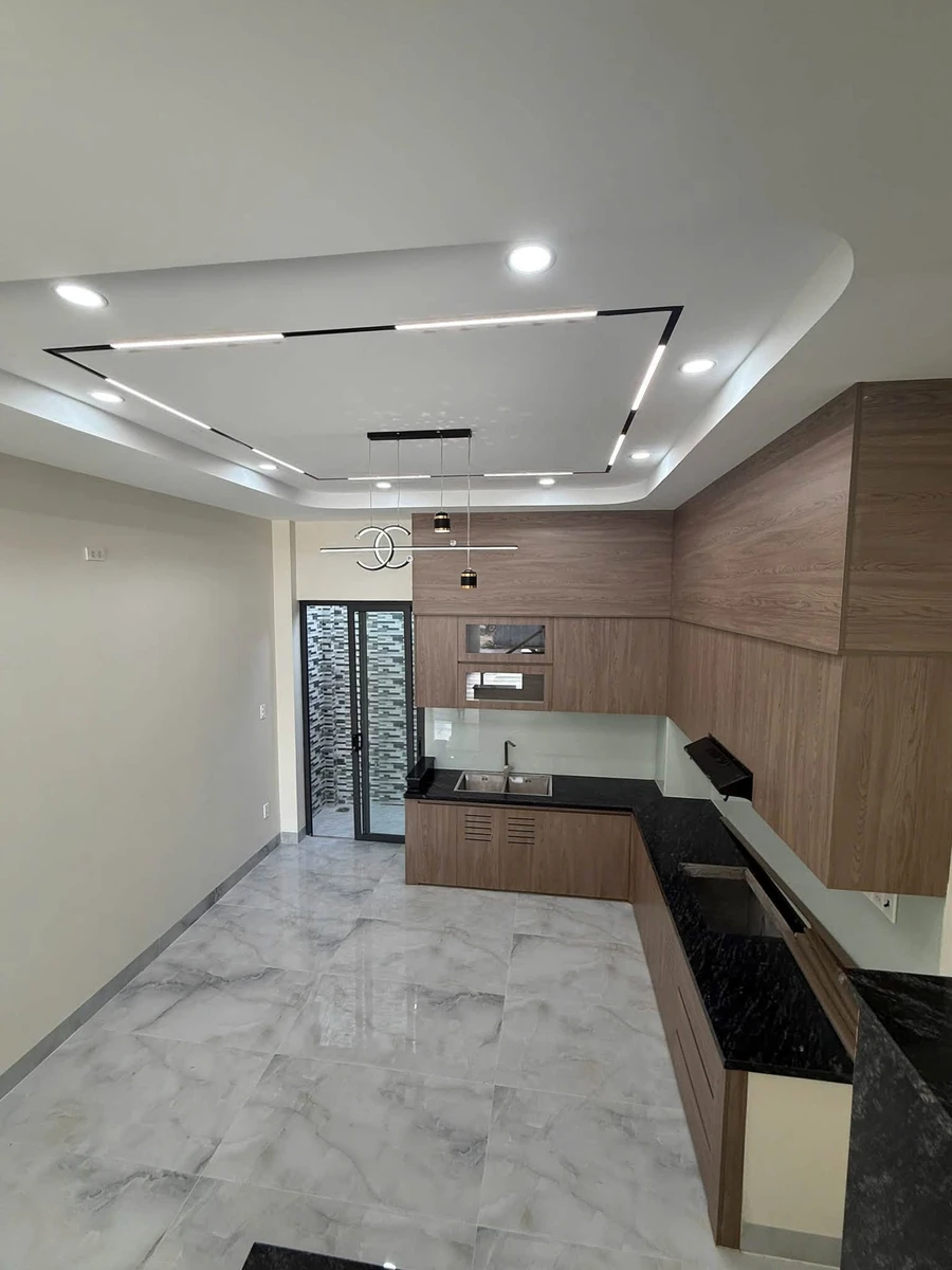 Bán nhà 1 trệt 2 lầu sân thượng 61,1m2 đường 6 Long Bình, Quận 9 giá 6,5 tỷ - Ảnh thu nhỏ 3