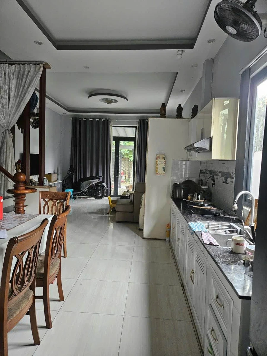 Bán nhà 1 trệt 1 lầu 126m² gần chợ Phú Hòa, Thủ Dầu Một - Ảnh thu nhỏ 5