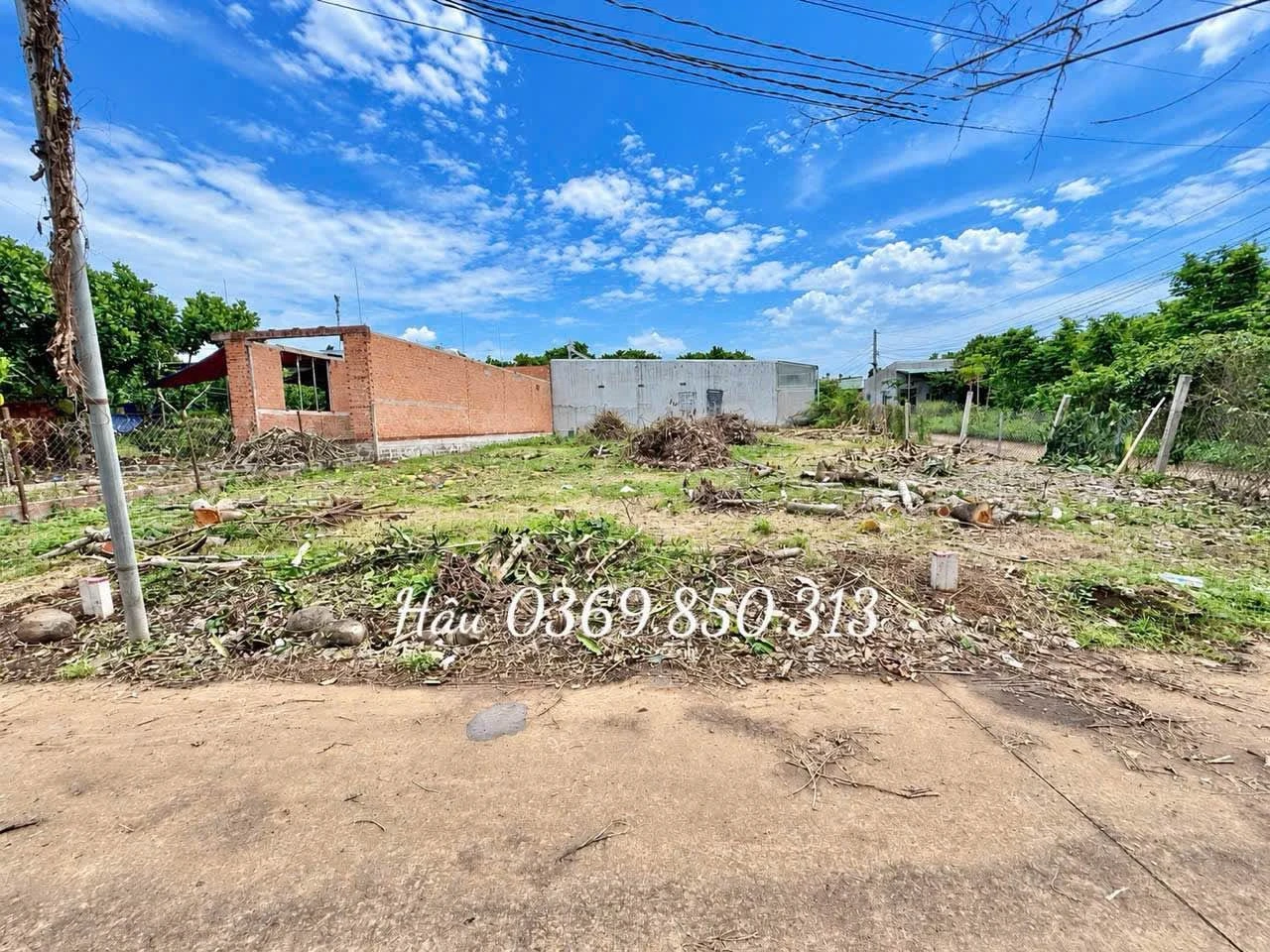 Bán đất thổ cư 125m2 sổ riêng, mặt tiền đường bê tông, Phường Bảo Vinh, giá 820 triệu - Ảnh 1