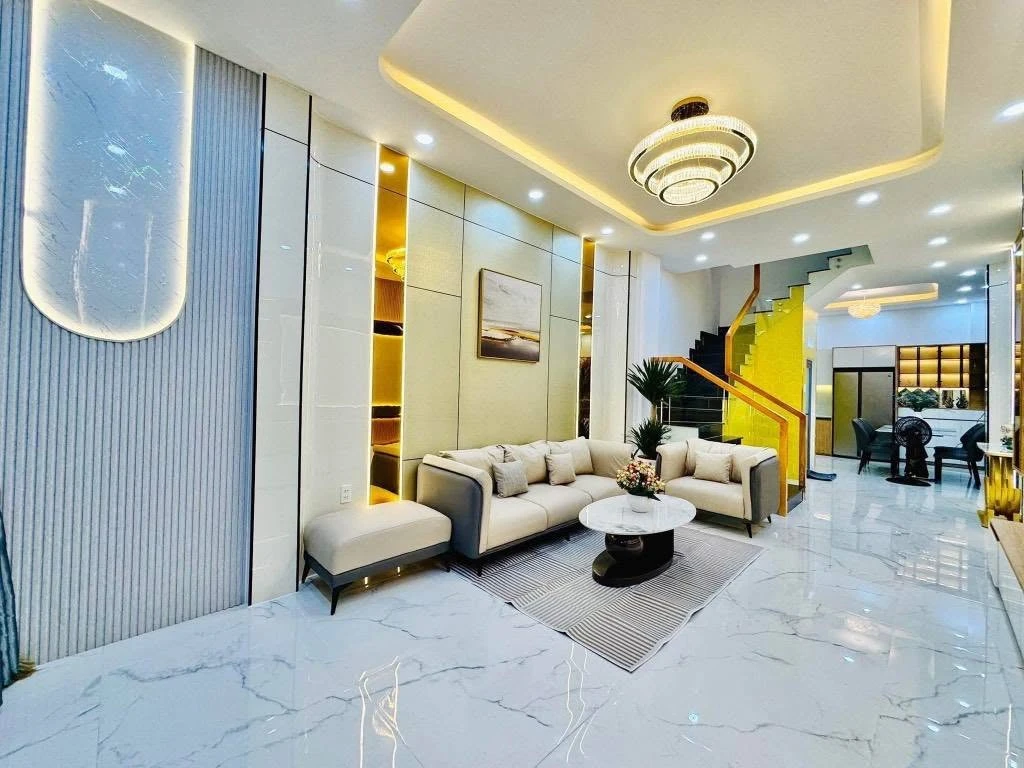 Bán nhà 4 tầng mặt tiền Lê Lợi 180m2, trung tâm TP - Ảnh thu nhỏ 3