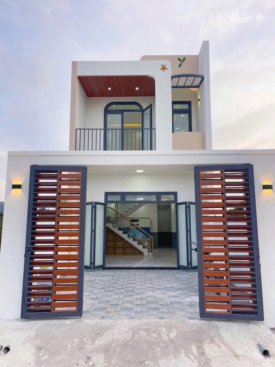 Bán nhà lầu 90m² mặt tiền 7m tại Hương Lộ 15, giá 550 triệu - Ảnh 1