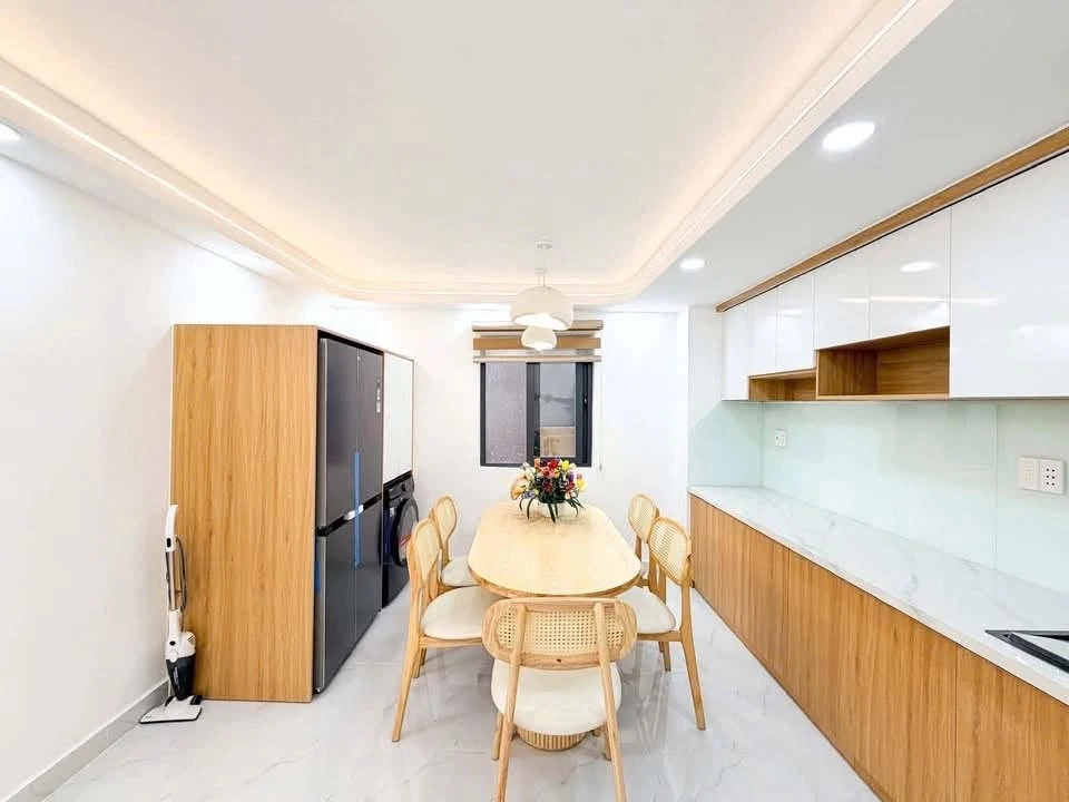Bán nhà 3 tầng 4 PN, 75m2 Bình Thạnh, 6.1 tỷ - Ảnh thu nhỏ 4