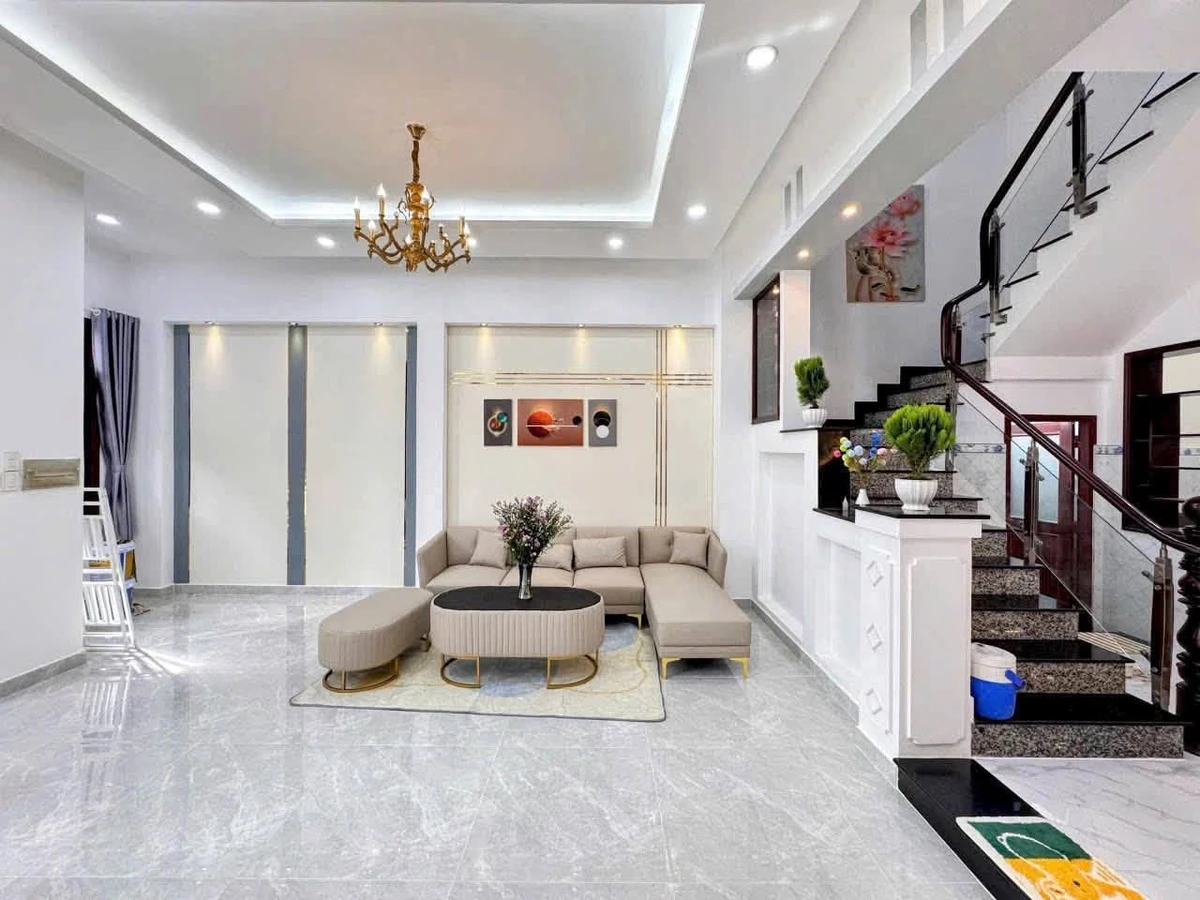 Bán nhà 3 tầng kiểu biệt thự mini 6x16m Bình Tân, giá 8,9 tỷ - Ảnh thu nhỏ 2