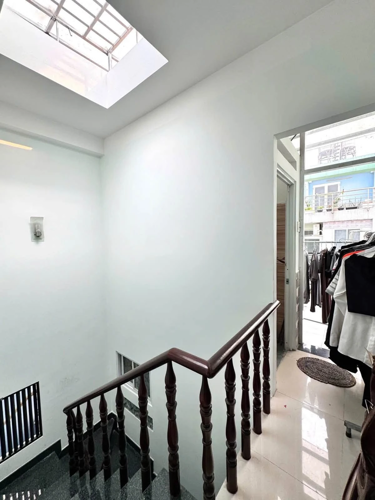 Bán nhà mặt tiền Bùi Thị Xuân 42m² 5PN 4WC, Quận 3 - Ảnh 1
