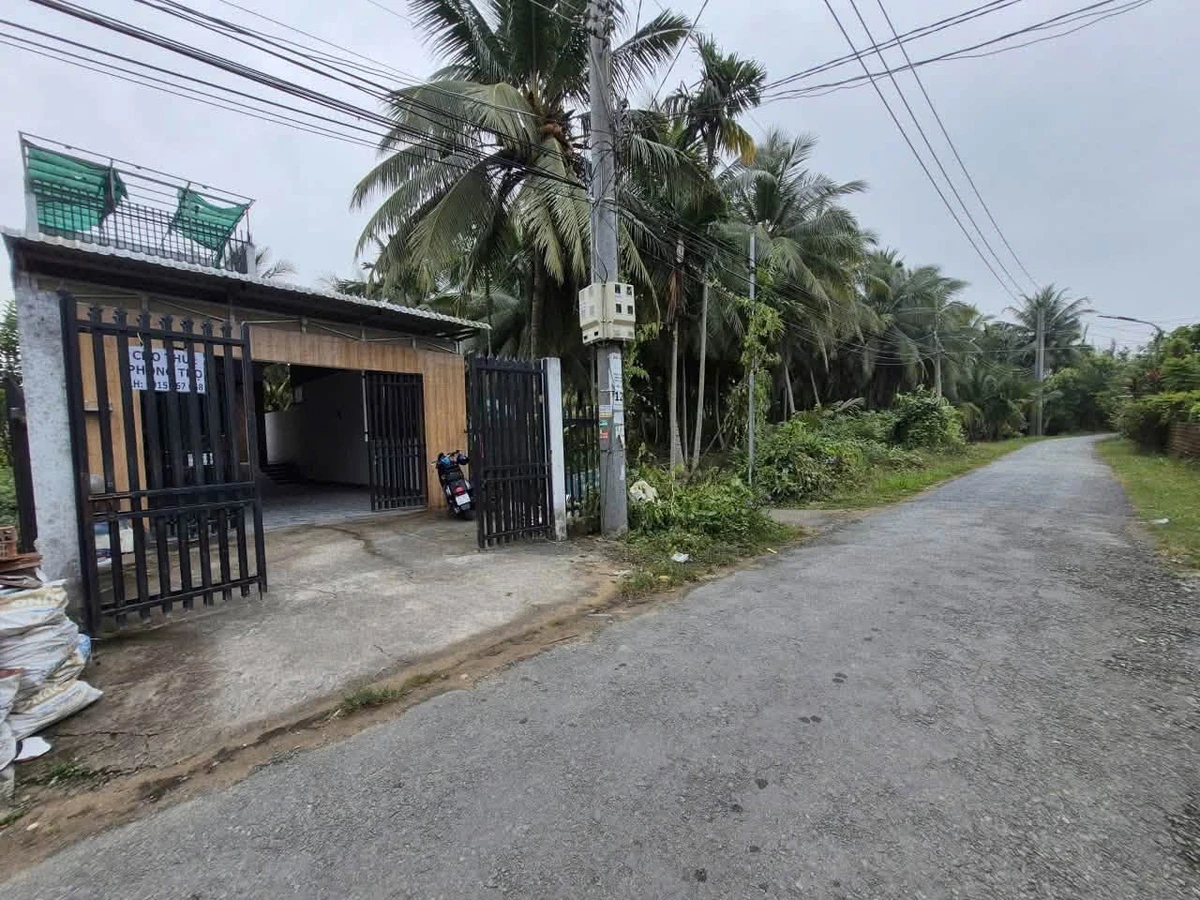 Bán nhà mặt tiền Sơn Đông 360m2, 2 tỷ 990 triệu, Nhà Bè - Ảnh 1