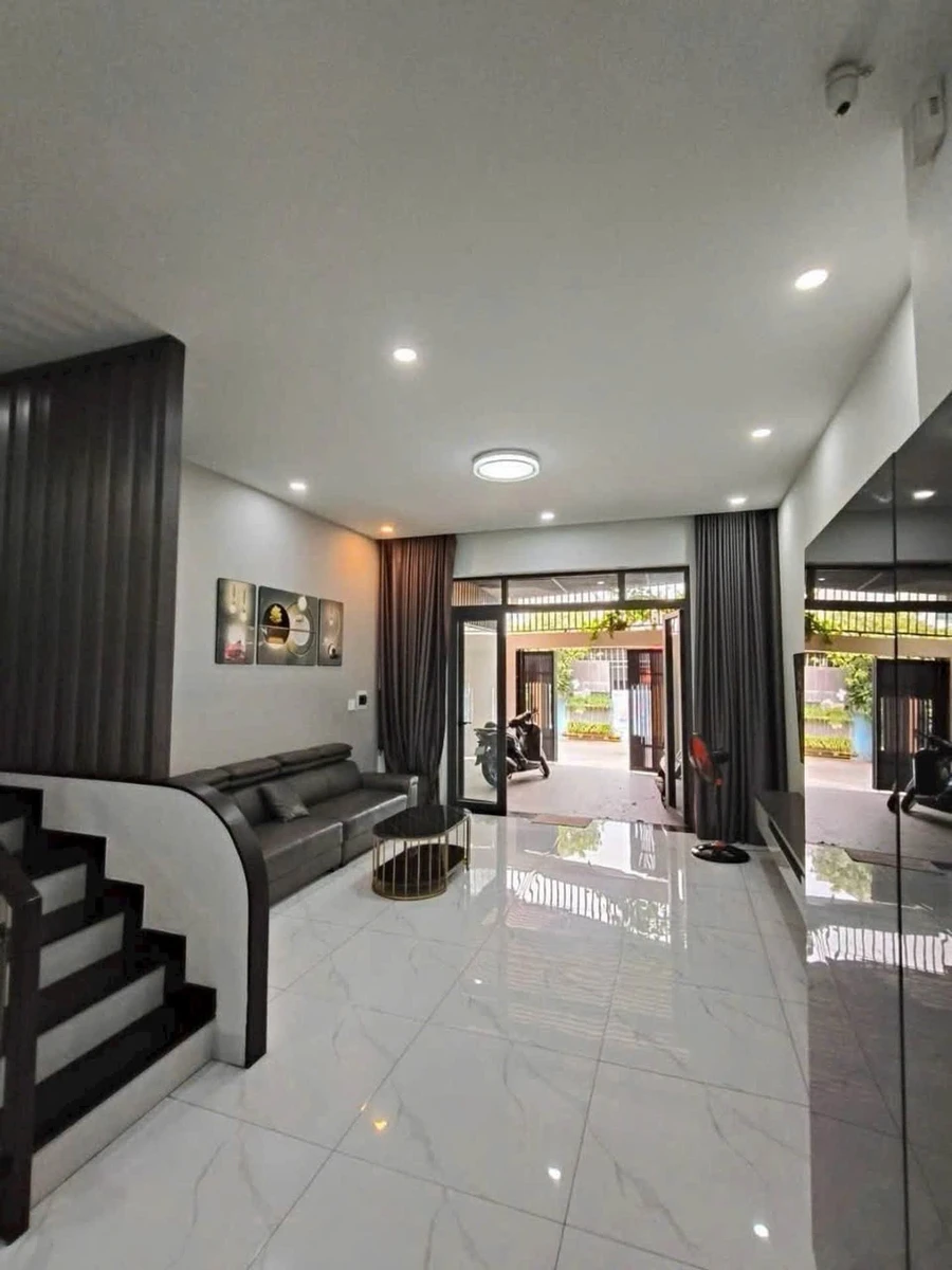 Bán nhà 102m² 4PN 3WC Đông Hoà Bình Dương 7 tỷ - Ảnh thu nhỏ 2