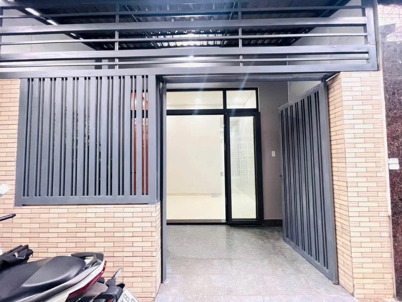 Bán nhà 60m2 Linh Chiểu sát ĐH Ngân hàng 5,35 tỷ - Ảnh 1