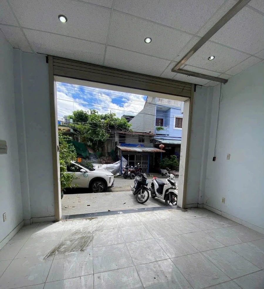 Bán nhà 1 trệt 2 lầu 87,7m² Bến Lức Long An 3,7 tỷ - Ảnh thu nhỏ 5