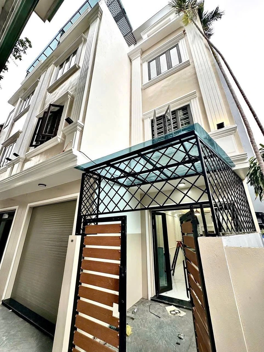 Bán nhà 4 tầng 42m² 3 phòng ngủ tại Lê Lai, Quận 1 - Ảnh 1