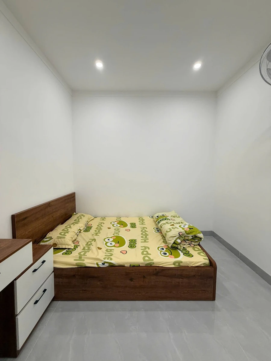 Bán nhà lầu mới hẻm 71 Nam Quốc Cang, Buôn Ma Thuột, 5x11,5m, full nội thất, giá 2,9 tỷ - Ảnh thu nhỏ 3
