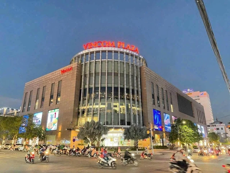 Bán nhà 1 trệt 2 lầu 4PN 76.5m2 gần VinCom Biên Hòa