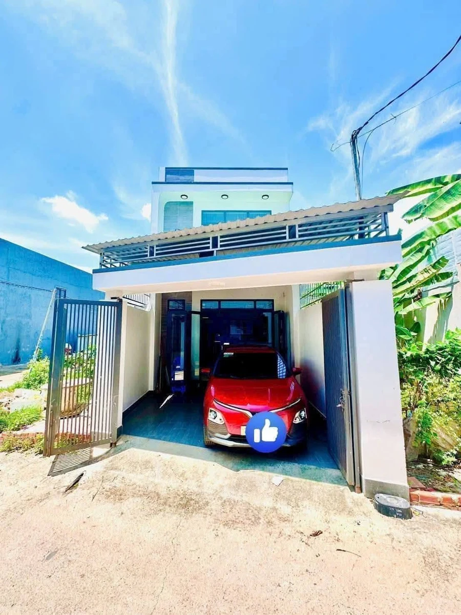 Bán nhà lầu 1 trệt 1 lửng 2 phòng ngủ, 67m2 hẻm Nguyễn Thị Minh Khai, Phú Hòa, Thủ Dầu Một - Ảnh thu nhỏ 2