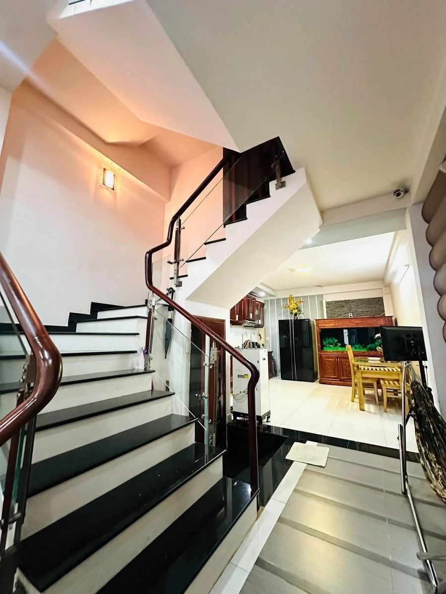 Bán nhà 5 tầng 4x13m, 4PN, Lạc Long Quân Quận 11, giá 8 tỷ - Ảnh thu nhỏ 3