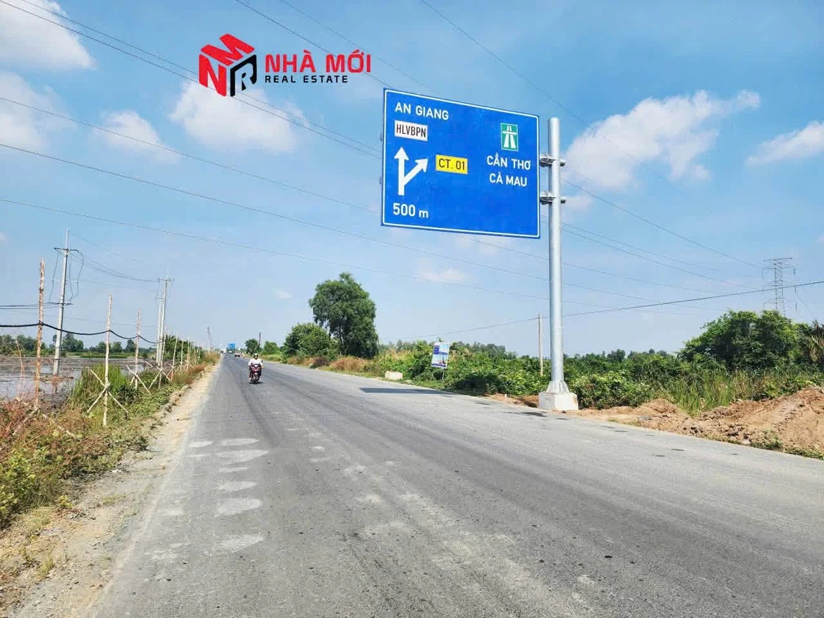 Bán đất mặt tiền Xuyên Á 336m² gần cao tốc - 1 tỷ 5 - Ảnh 1