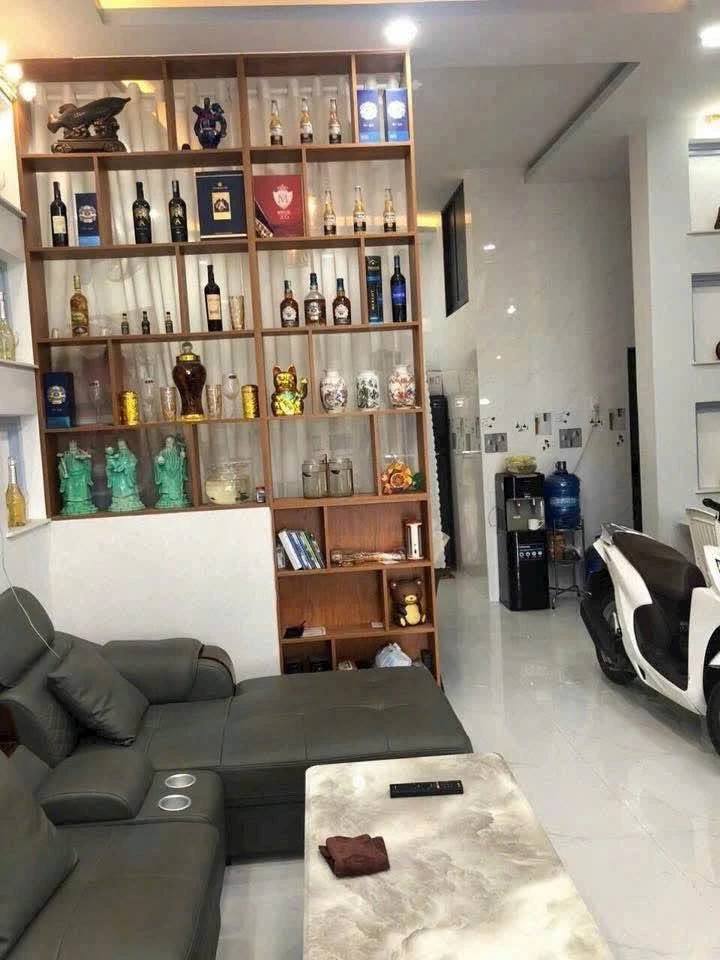 Bán nhà mặt tiền Lê Văn Kiệt, Phường 6, Tân An, 1 trệt 2 lầu 5x15m, giá 4 tỷ - Ảnh thu nhỏ 3