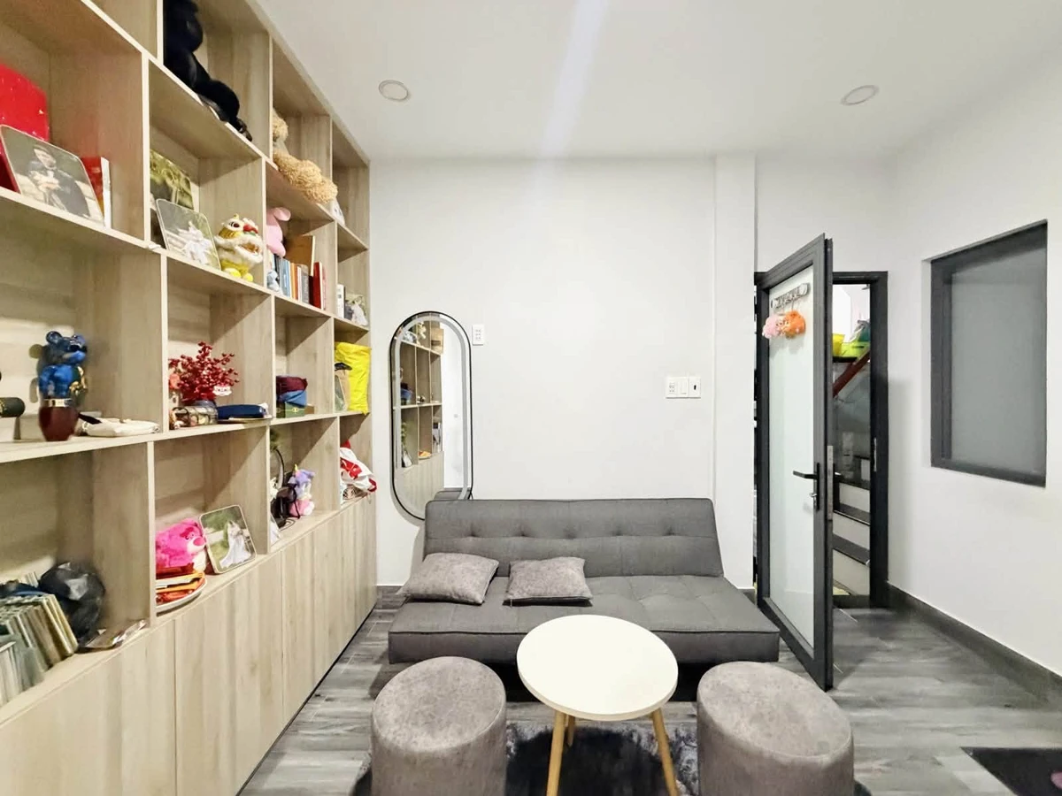 Bán nhà mặt tiền kinh doanh 4 tầng đường Lý Thái Tổ, 39m2, hơn 12 tỷ - Ảnh thu nhỏ 3