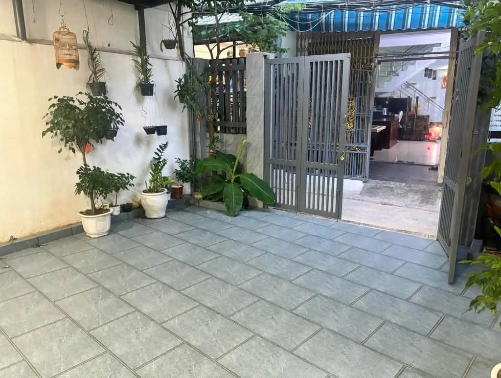 Bán nhà 2 tầng 97m² đường 2 Tháng 9, Tân Bình - 5 tỷ - Ảnh 1