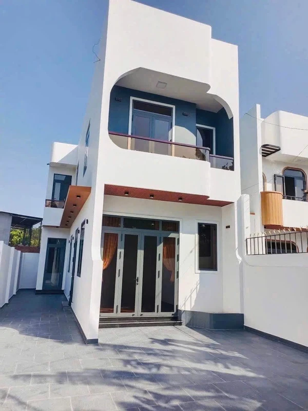 Bán nhà 1 trệt 1 lầu 4PN 210m² Bà Rịa 2,45 tỷ