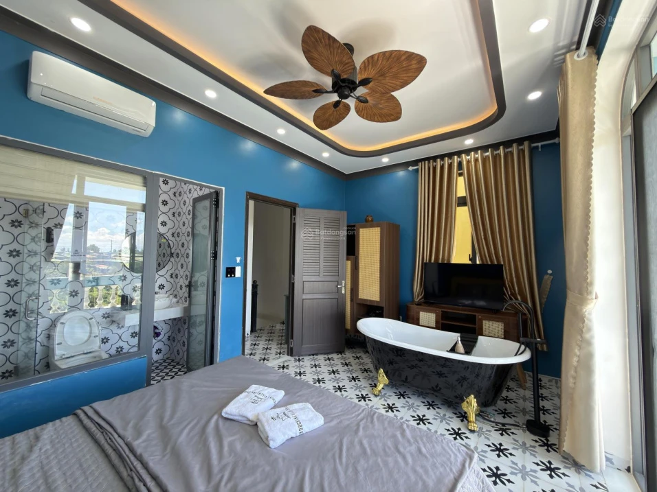 Nhà đẹp phong cách Indochine view đồi chè Tâm Châu - Phường 2 Bảo Lộc, đang khai thác kinh doanh - Ảnh 1