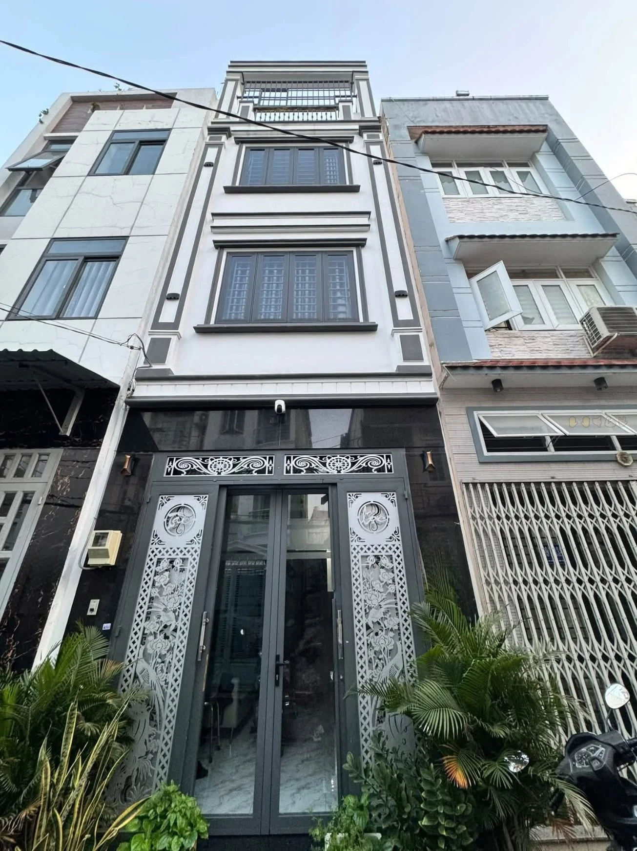 Bán nhà hẻm xe hơi 40m2, 4 tầng 4 phòng ngủ, full nội thất, Hoàng Hoa Thám, Bình Thạnh - Ảnh 1
