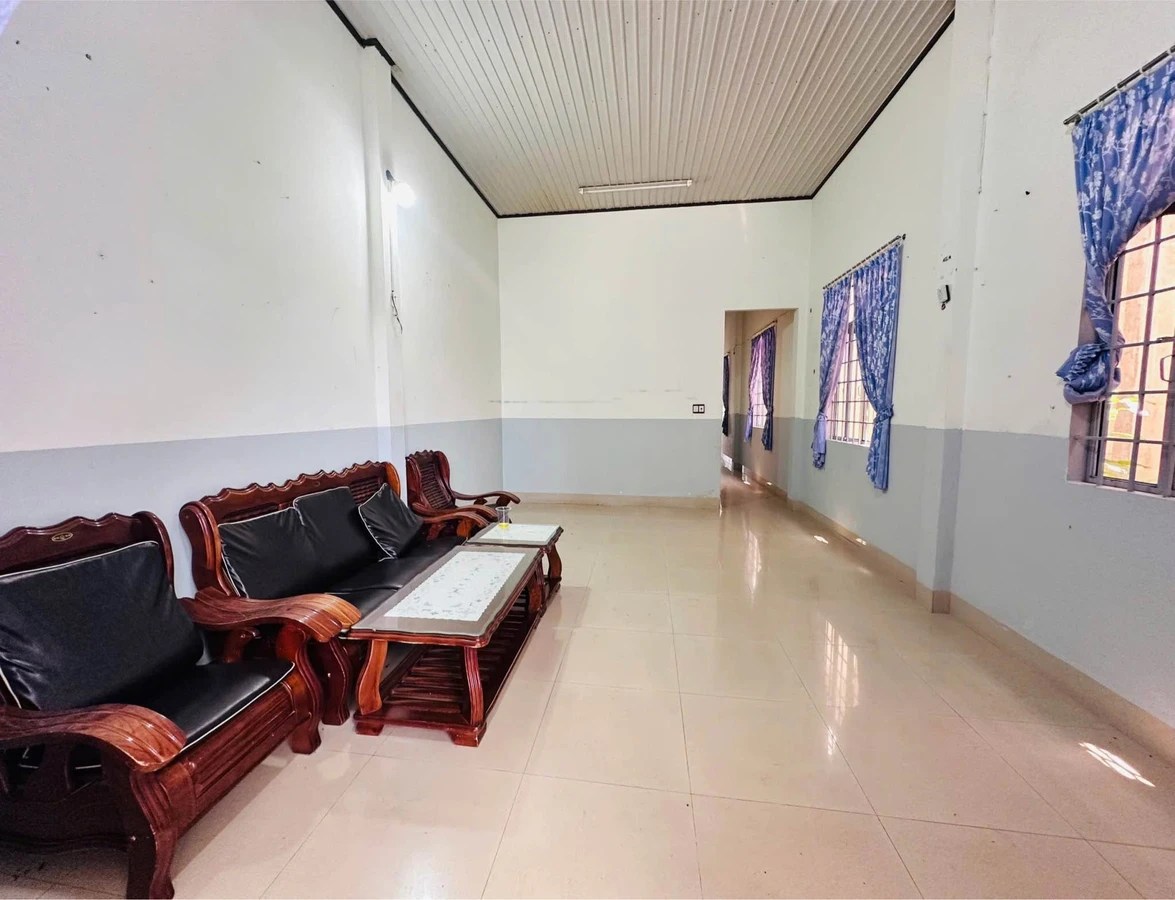 Bán nhà hẻm xe hơi 143 Y Moan, Buôn Ma Thuột, 5x40m, giá 4,6 tỷ - Ảnh thu nhỏ 3