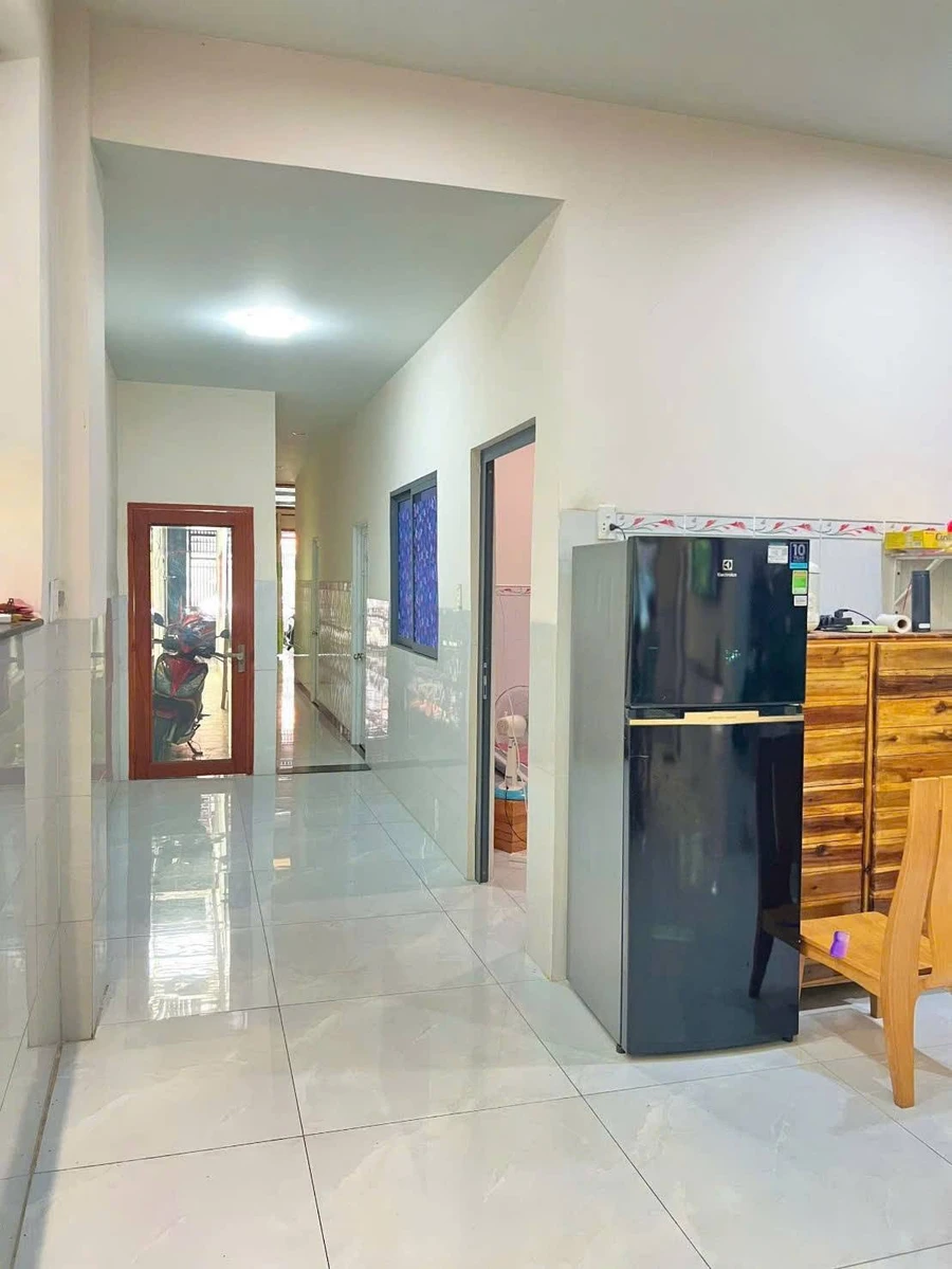 Bán nhà 3PN có sân vườn 200m² Đồng Khởi 3.99 tỷ - Ảnh thu nhỏ 2