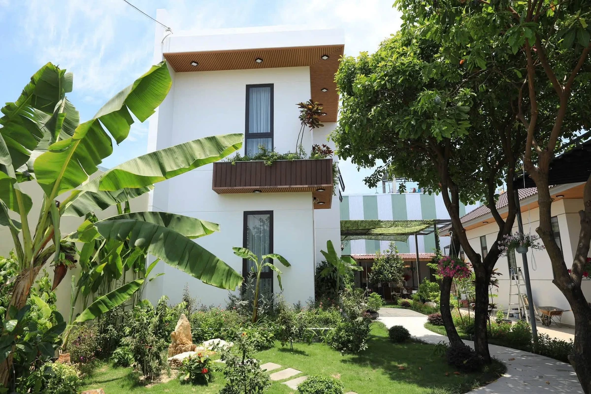 Cho thuê biệt thự sân vườn 350m2, 4 PN ở Sơn Trà gần biển - Ảnh 1
