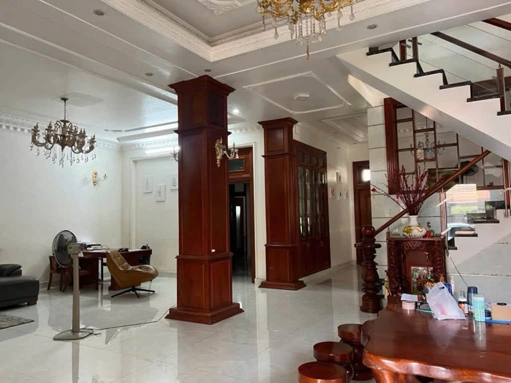 Bán biệt thự sân vườn 475m2 khu Kiến Thiết Q9, 47.5 tỷ - Ảnh thu nhỏ 2