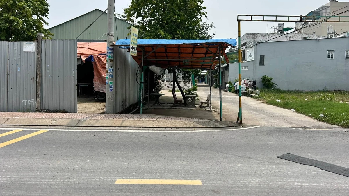 Bán đất mặt tiền Phạm Thị Vàng 4.5x23m, giá 1.3 tỷ, Trung Chánh, Hóc Môn - Ảnh thu nhỏ 3