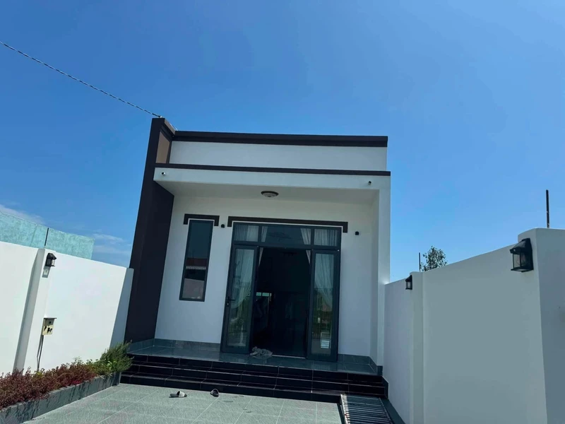 Bán nhà 2PN sân ô tô Đất Đỏ 175m2 giá 1,39 tỷ