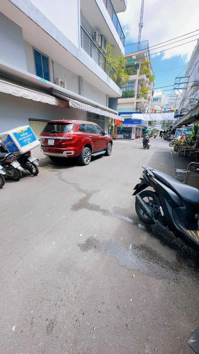 Bán nhà 5 tầng có thang máy 45m² Quận 4 - Ảnh 1