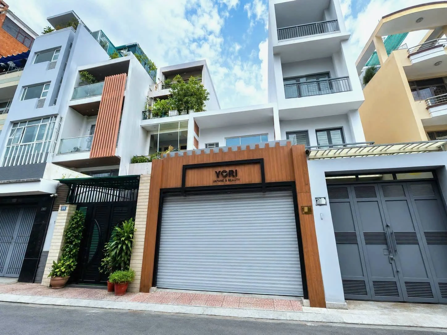 Bán nhà mặt tiền Nguyễn Đình Chính, Phường 15, Phú Nhuận, 102m², giá 23 tỷ - Ảnh 1