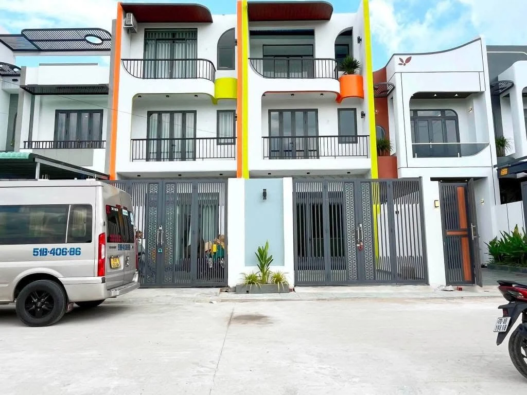 Bán nhà 4 phòng ngủ Chợ Chiều Hóc Môn 110m² - Ảnh thu nhỏ 2