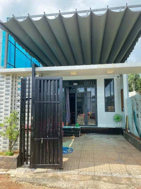 Bán nhà gác lửng mặt tiền đường LA3, Hòa Long, TP Bà Rịa, 90m2, 3PN, giá 2,1 tỷ