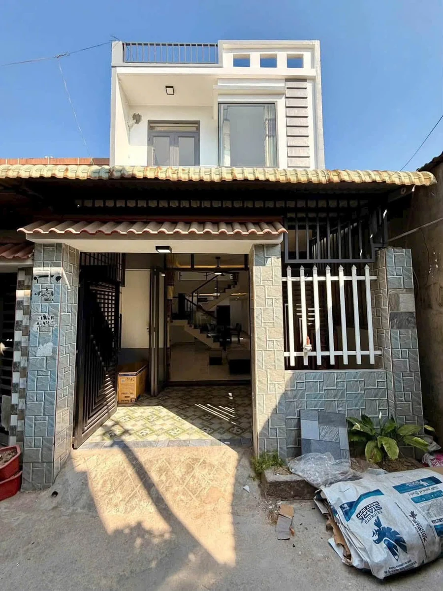 Bán nhà 2 tầng 73m2 Âu Cơ Tân Bình, nội thất đầy đủ - Ảnh 1