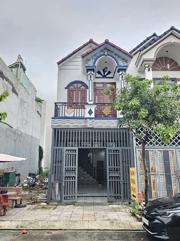 Bán nhà 1 trệt 1 lầu 60m2 KDC Phú Hồng Thịnh 8, Bình Chuẩn, Thuận An giá 3,5 tỷ