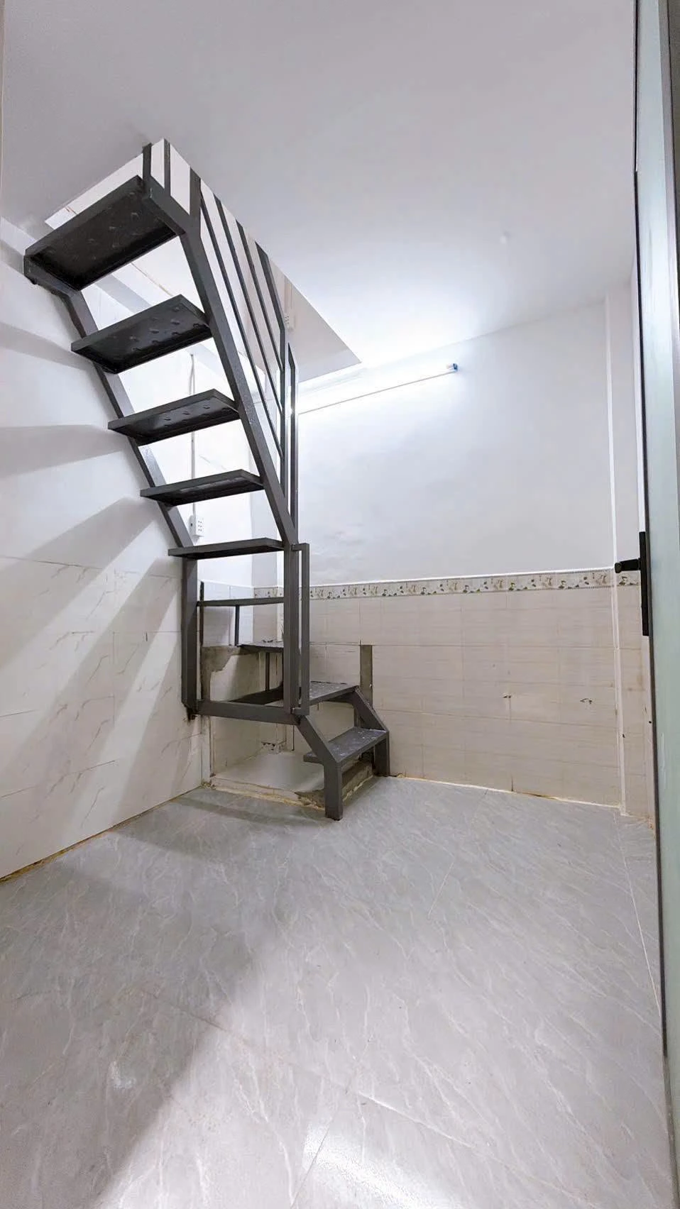 Bán nhà Quận 4, 2 phòng ngủ, 15m², 860 triệu - Ảnh 1