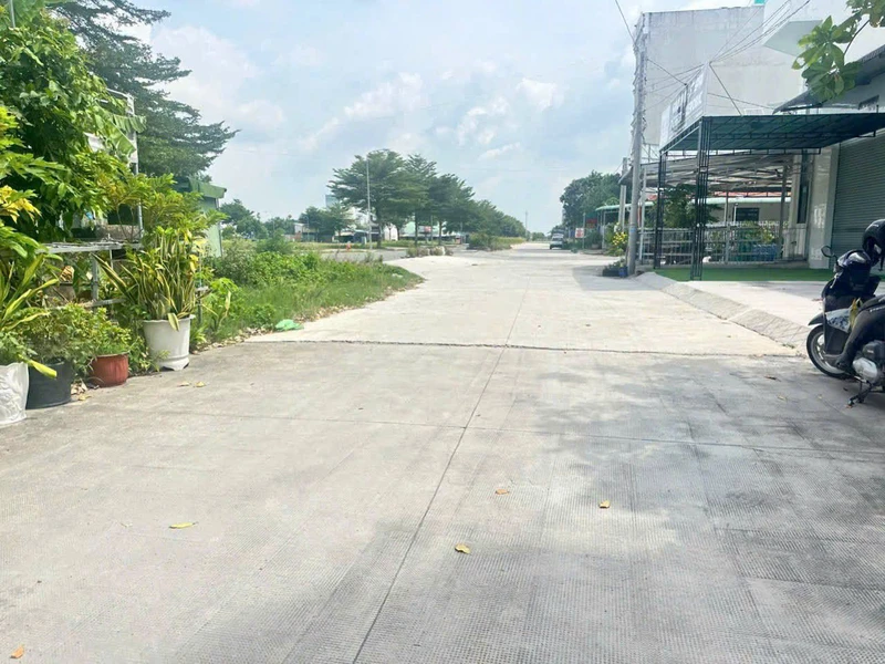 Bán lô góc đất 6x20m (120m²) KDC 135 Bến Lức 2,55 tỷ