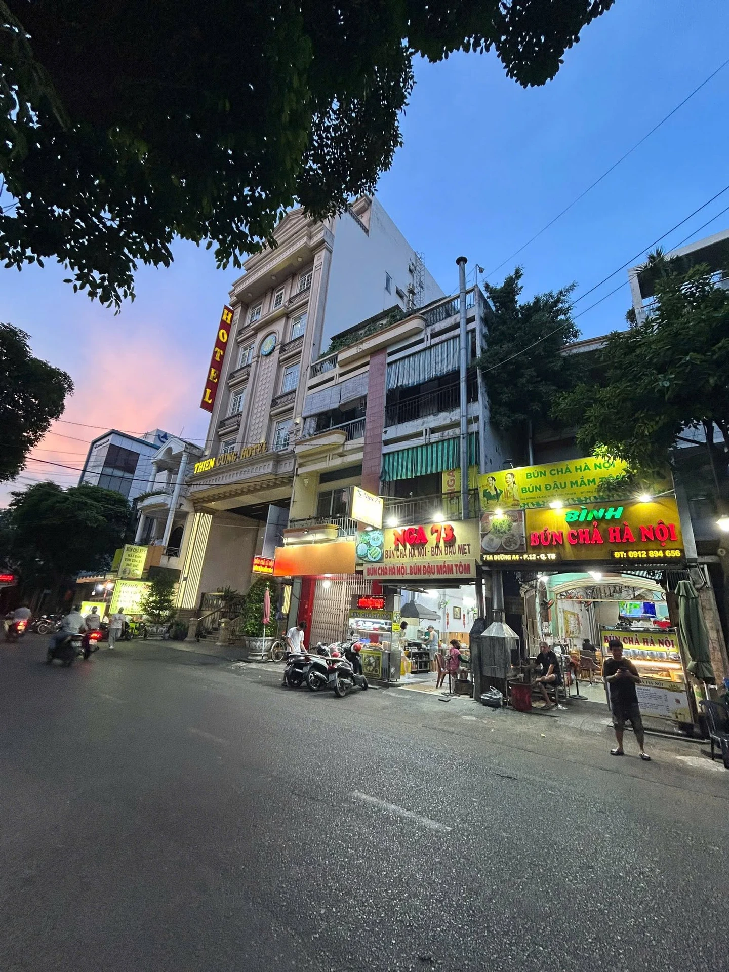Bán shophouse mặt tiền A4, 200m2, Tân Bình - Ảnh 1
