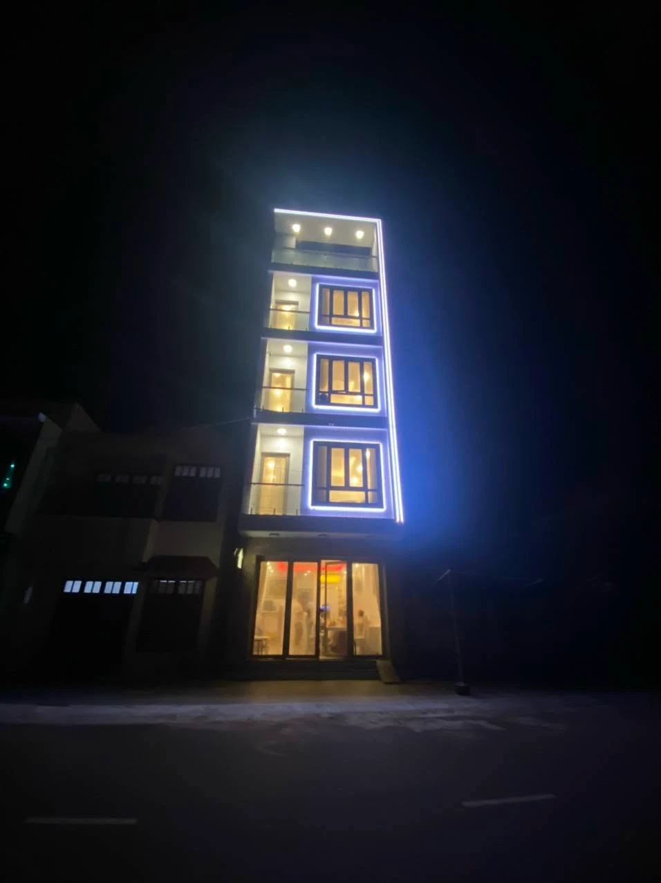 Bán shophouse mặt tiền biển Trần Hưng Đạo 60m2, 12 tỷ - Ảnh 1
