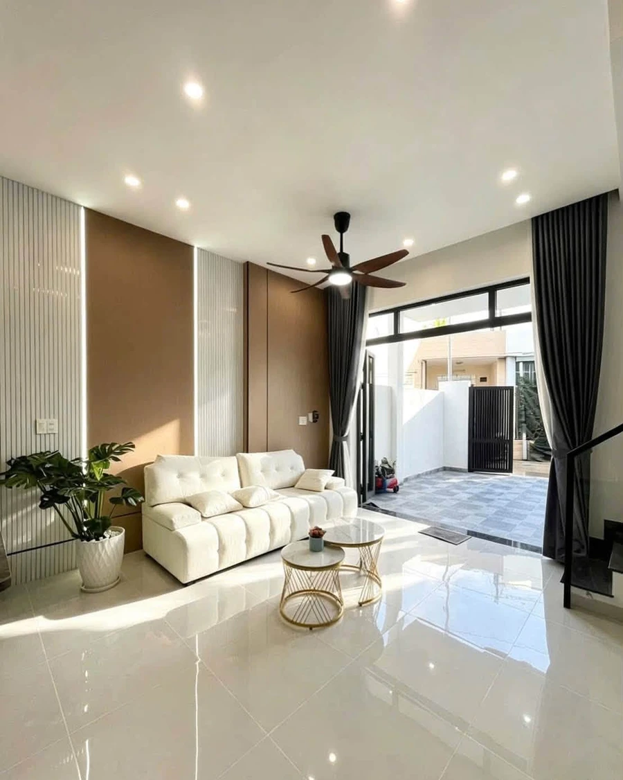 Nhà 1 trệt 1 lầu 3 PN 60m2 gần chợ Phú Mỹ, Thủ Dầu Một 3,4 tỷ - Ảnh thu nhỏ 2