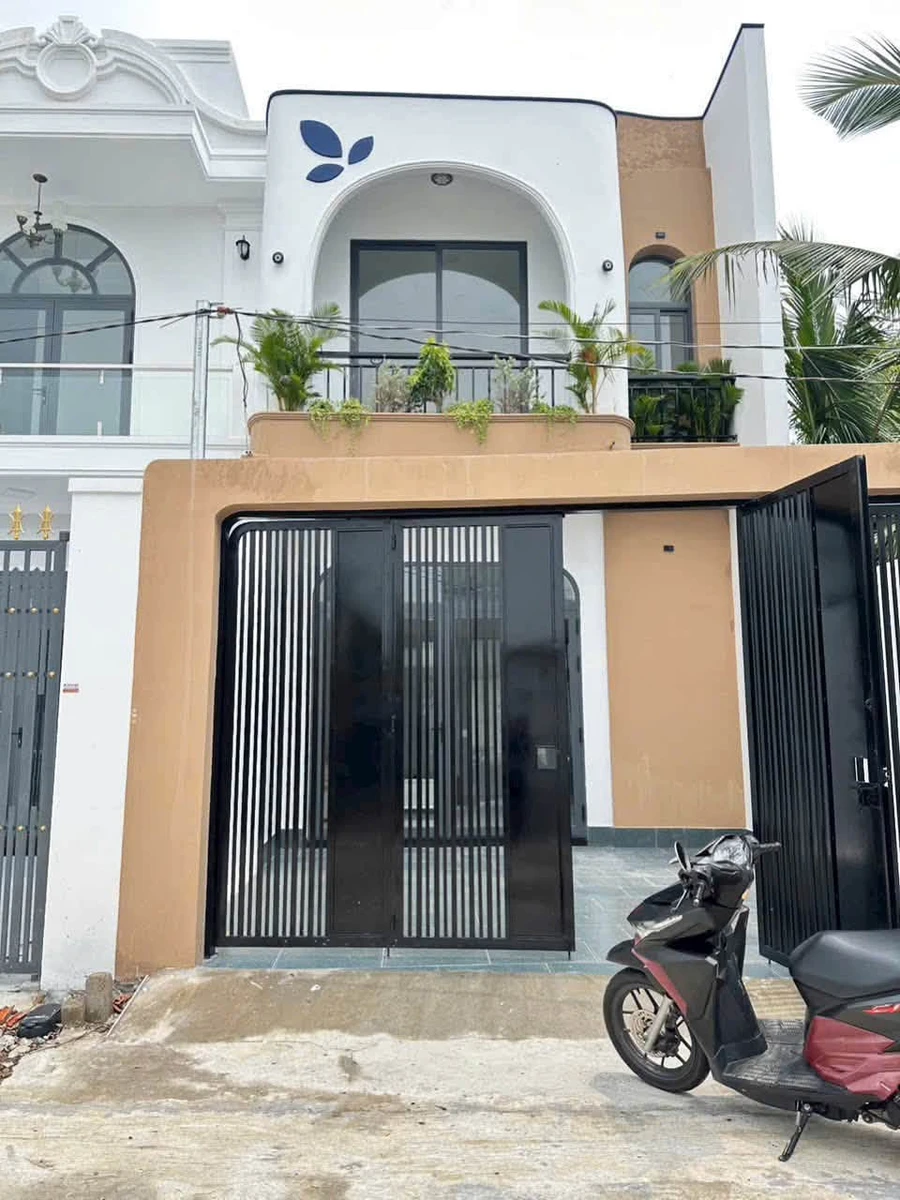 Bán nhà 1 trệt 1 lầu 6x18m, 3PN hẻm Trương Thị Sáu, phường Long An, Tây Ninh - Ảnh thu nhỏ 2
